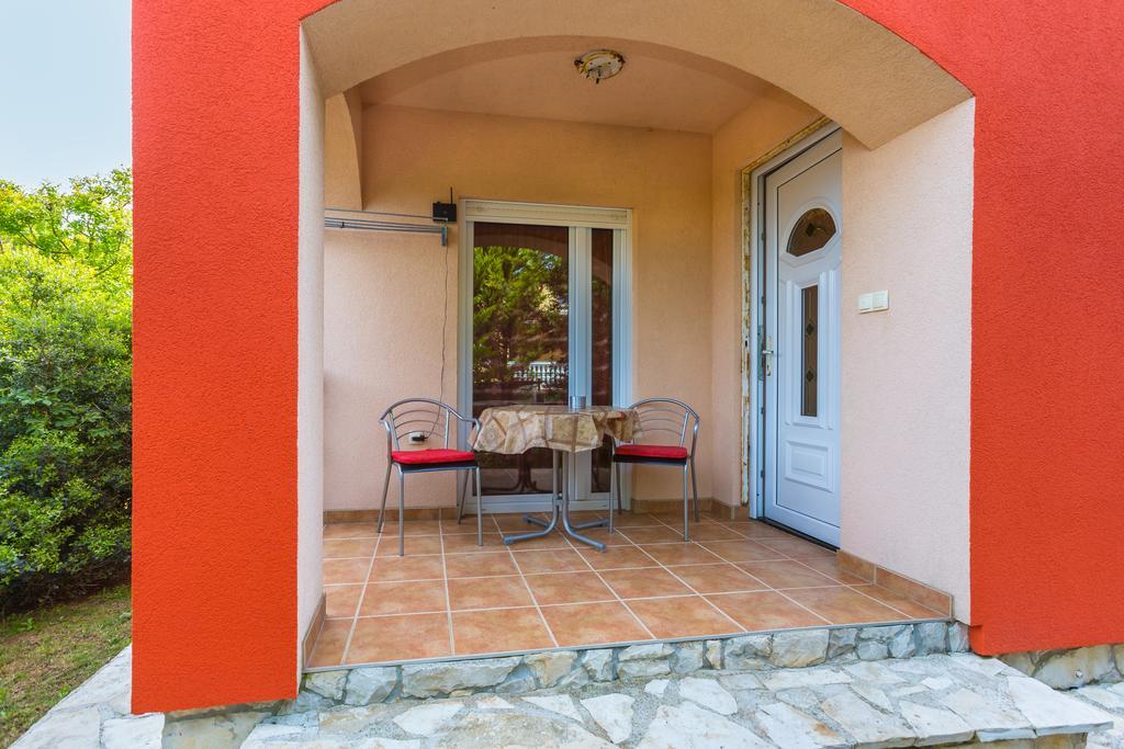 Apartments Villa Orange Medulin Exterior photo