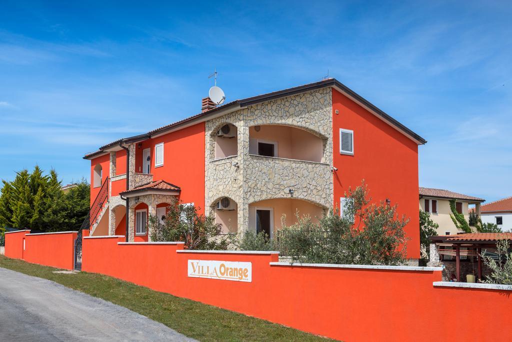 Apartments Villa Orange Medulin Exterior photo